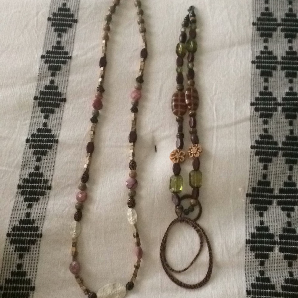 Set of 2 necklaces